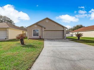 8250 Oak Crossing Dr W, Jacksonville, FL 32244