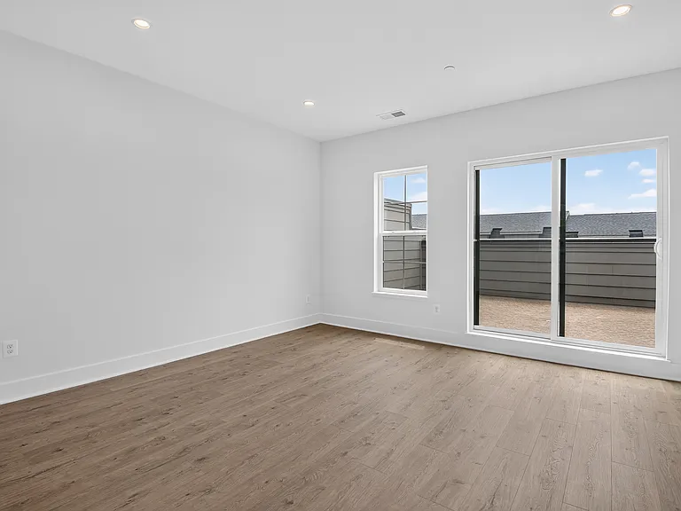 5015 Dulcet Dr — Photo 33