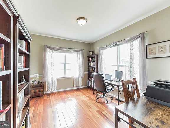 5th image of 307 Greenway Ct