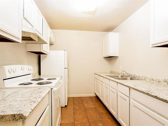 5th image of 1036 Linde St #1