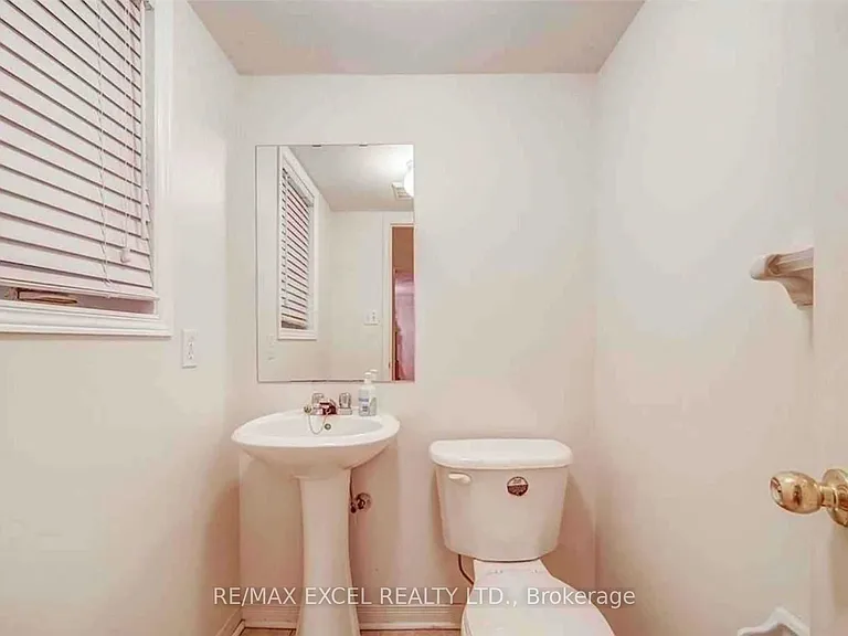 175 Shepton Way #UPPER — Photo 9