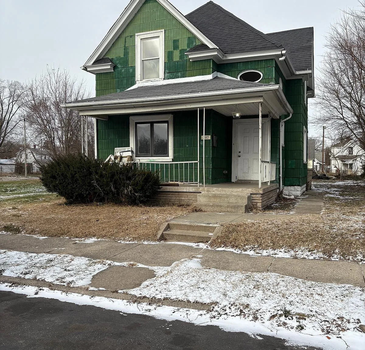 5 bed, 1.5 bath, 1780 sqft, $1,800 — Photo 1