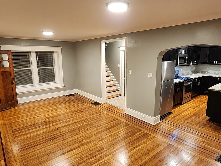 204 Winspear Ave #2 — Photo 10