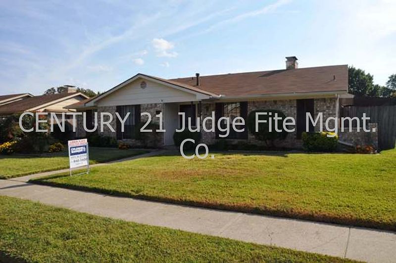 Welcome to 530 Santa Cruz Dr!