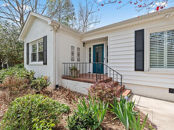 2nd image of 32 Heather Way