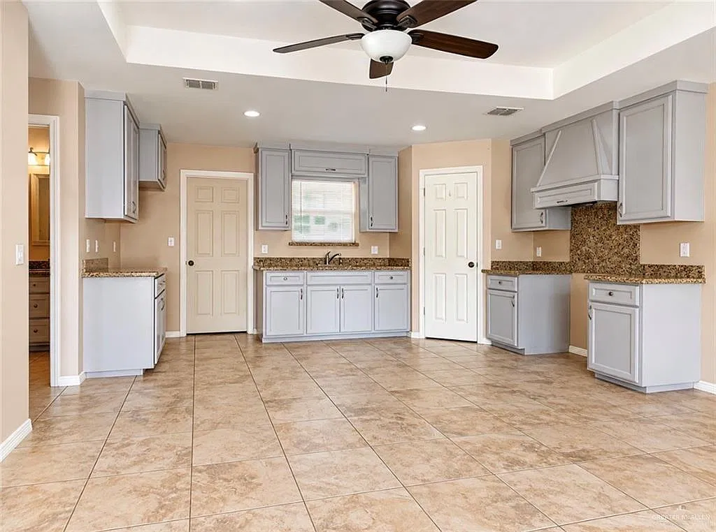 3 bed, 2.0 bath, 1254 sqft, $1,500 — Photo 3