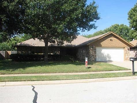 2nd image of 1107 Meadowview Dr