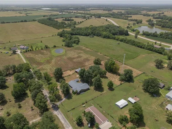 116 S Maple St, Bronaugh, MO 64728