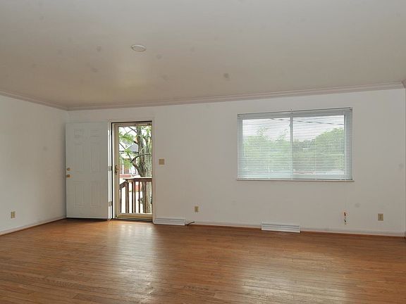 4th image of 1525 Dixie Hwy #1527