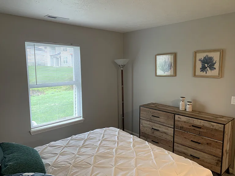 Spring Lake Apartments — Photo 37