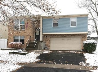 1112 Buttonwood Dr, Westmont, IL 60559
