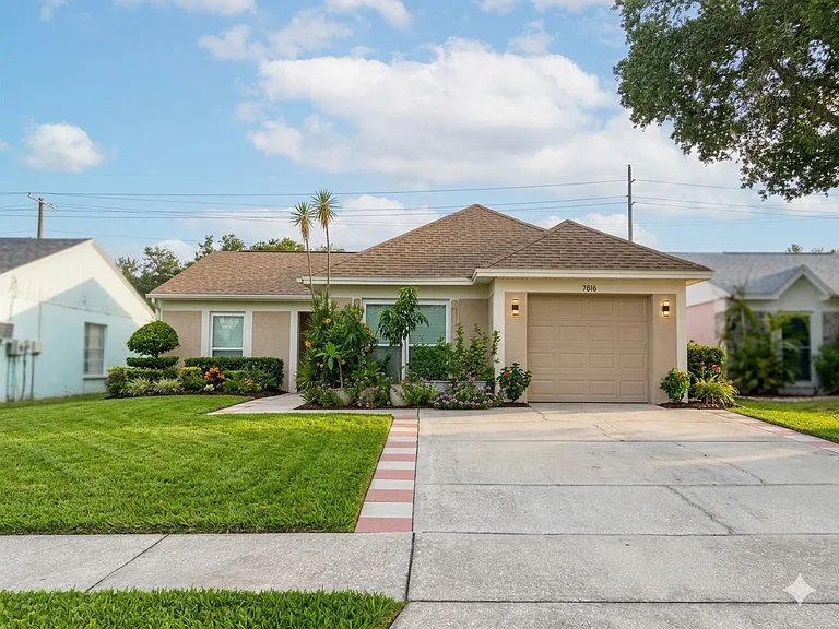 7816 Robert E Lee Rd — Photo 1
