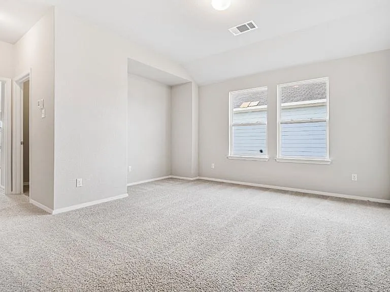 208 Stein Rd — Photo 16