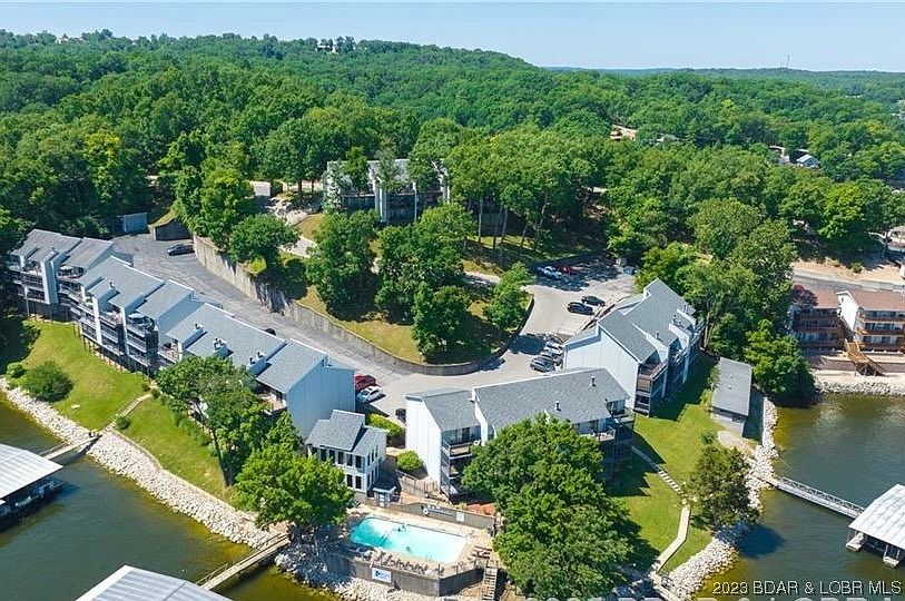 Wood Crest Condominiums - Lake Ozark, MO | Zillow