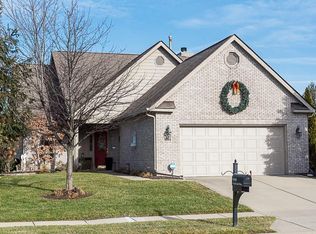 9048 Crystal Lake Dr, Indianapolis, IN 46240