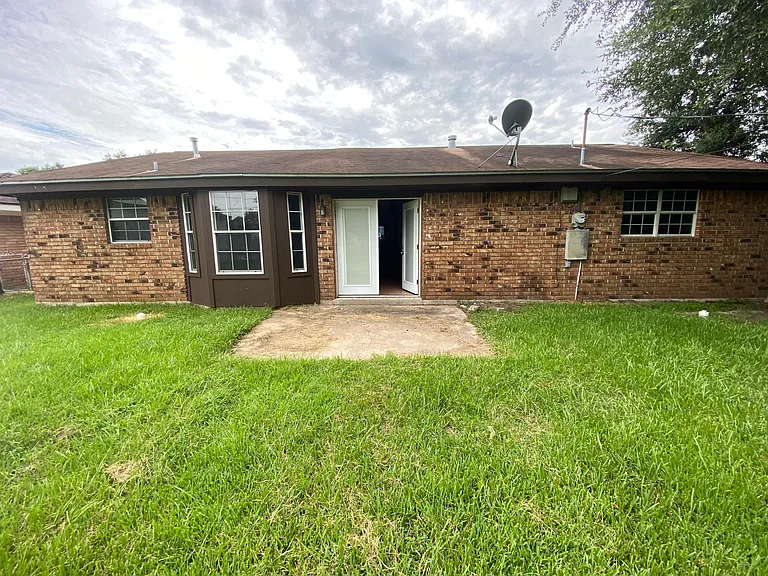 1360 Elsie Ln — Photo 13