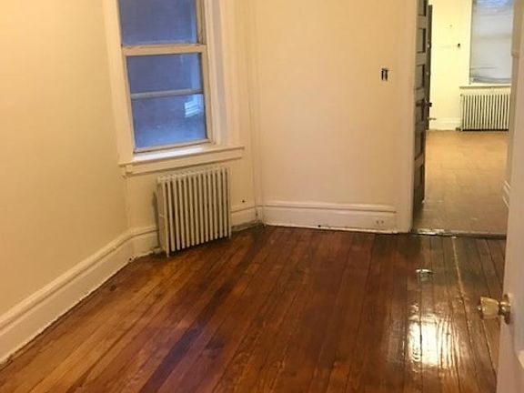 4th image of 83 Ashland Ave #2L