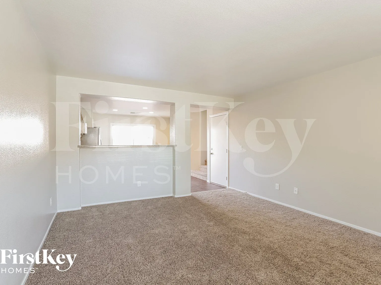 3 bed, 2.5 bath, 1372 sqft, $2,035 — Photo 4