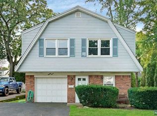 83 Cresskill Ave, Dumont, NJ 07628