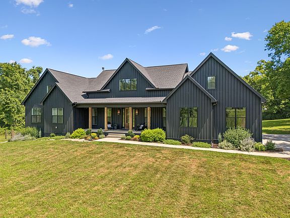2nd image of 2284 Stephens Rd