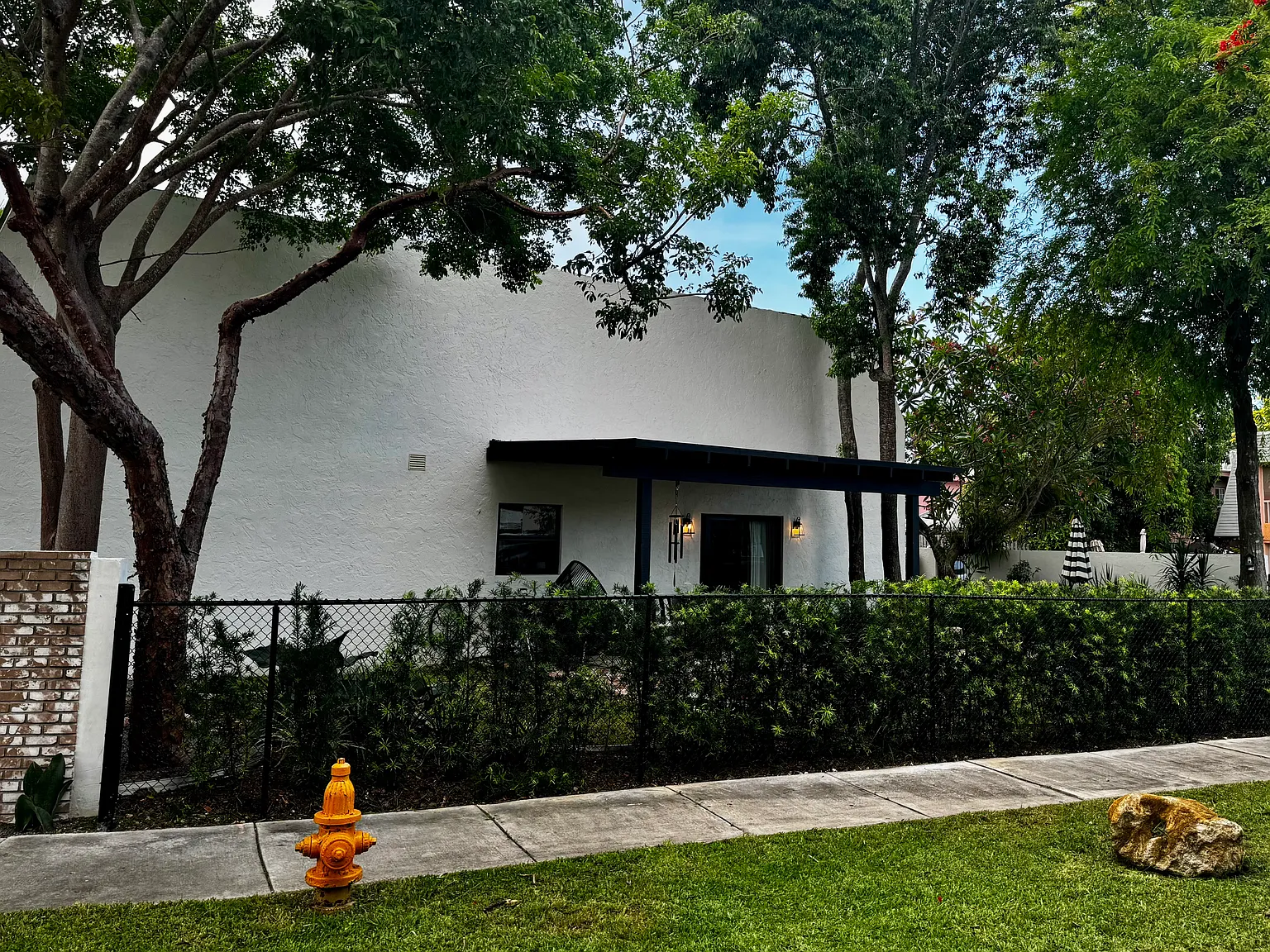 3 bed, 2.5 bath, 1672 sqft, $4,500 — Photo 3