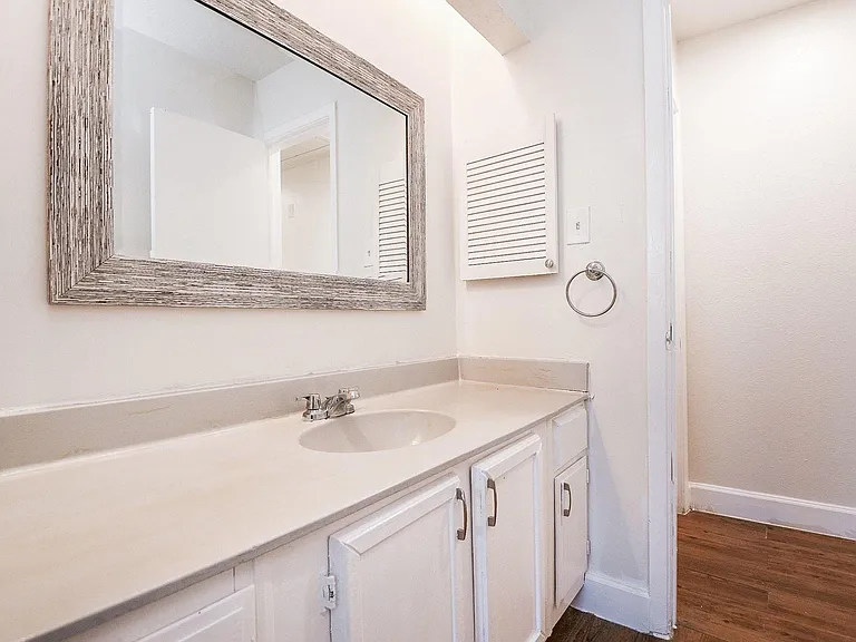 506 Dalewood Dr — Photo 10