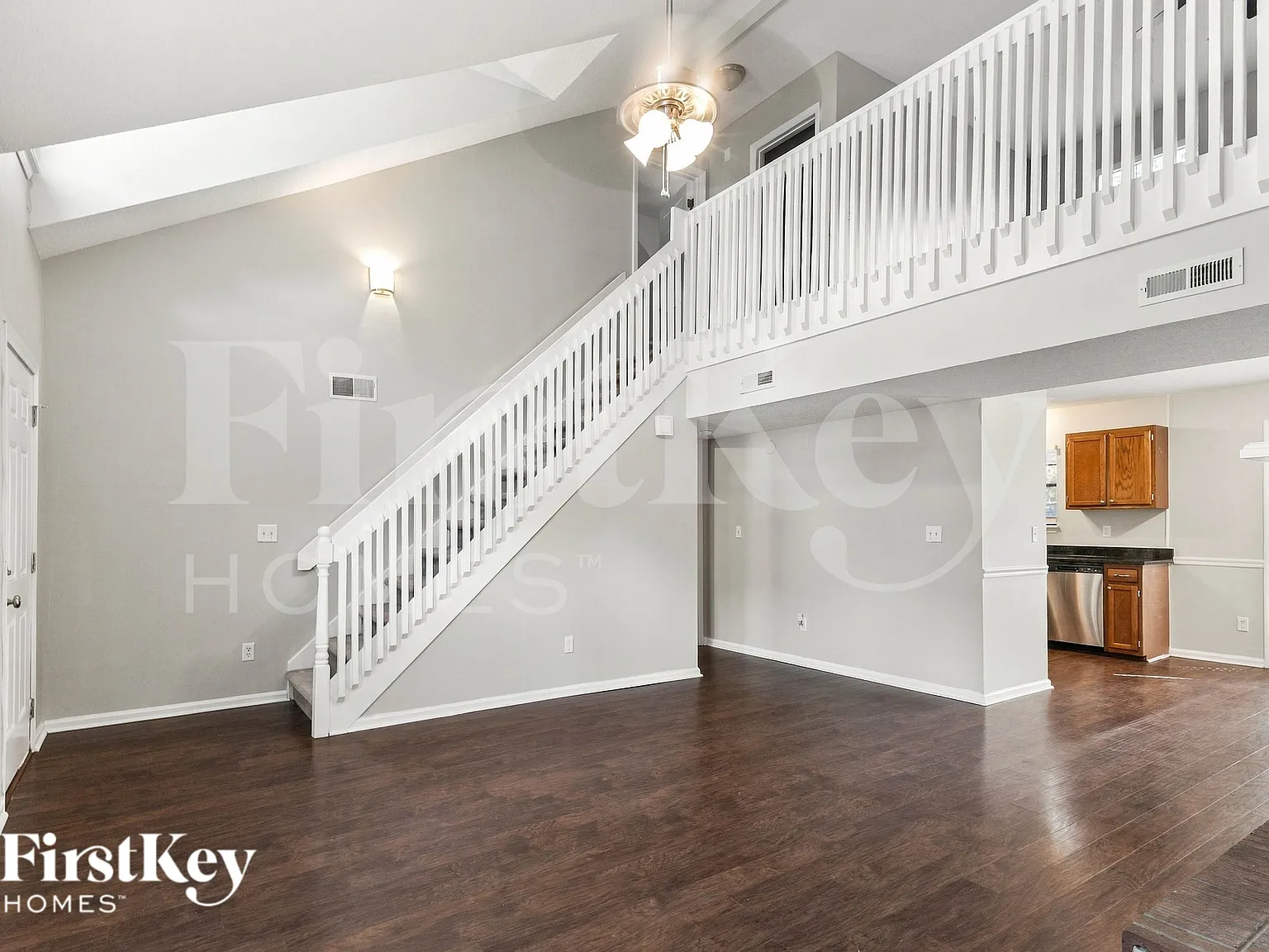 3 bed, 2.0 bath, 1700 sqft, $2,300 — Photo 3
