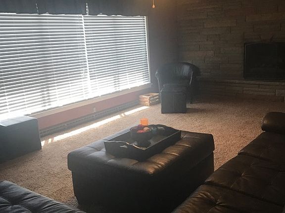 3rd image of 219 Batham Ln