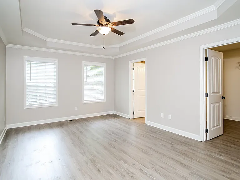 305 Talon Dr SE — Photo 11