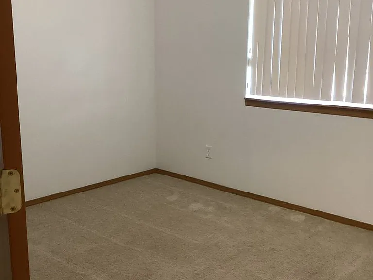 307A & 307 N Hallett St #B — Photo 9