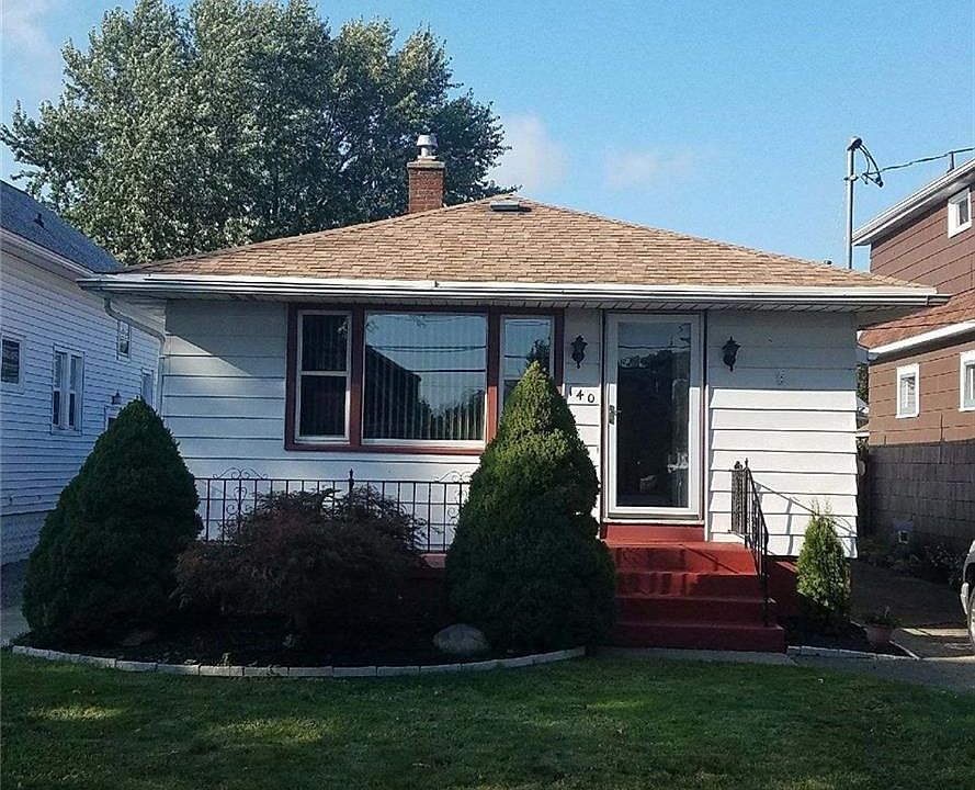 1st image of 140 Dundee St