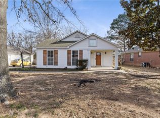 1394 N Tradition Ave, Fayetteville, AR 72704