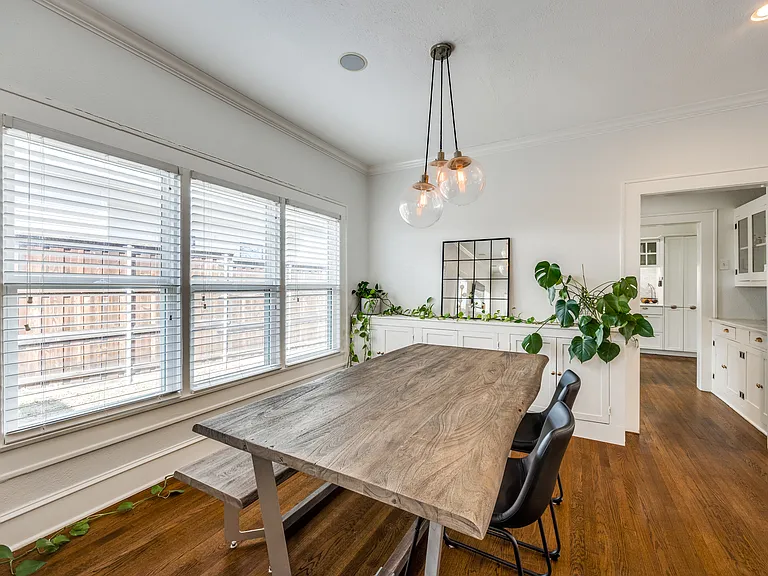 6915 Clayton Ave — Photo 5