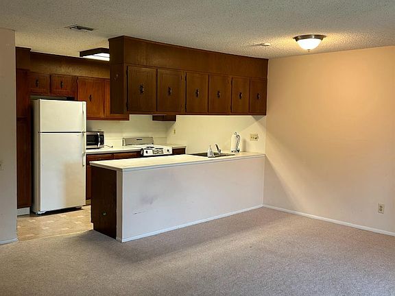 3rd image of 278 Crosse Dr APT 2H
