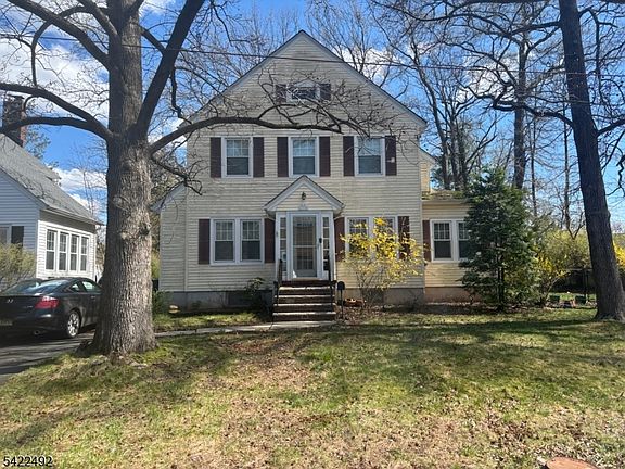 3rd image of 130 Beech Ave