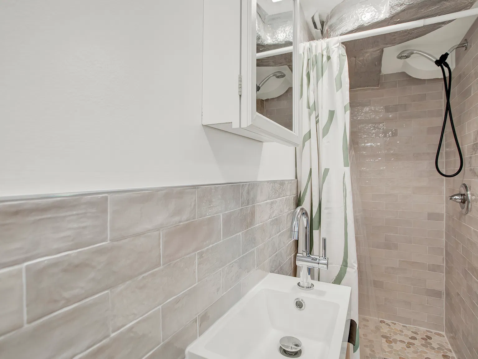 2 bed, 693 sqft, $1,675 — Photo 4