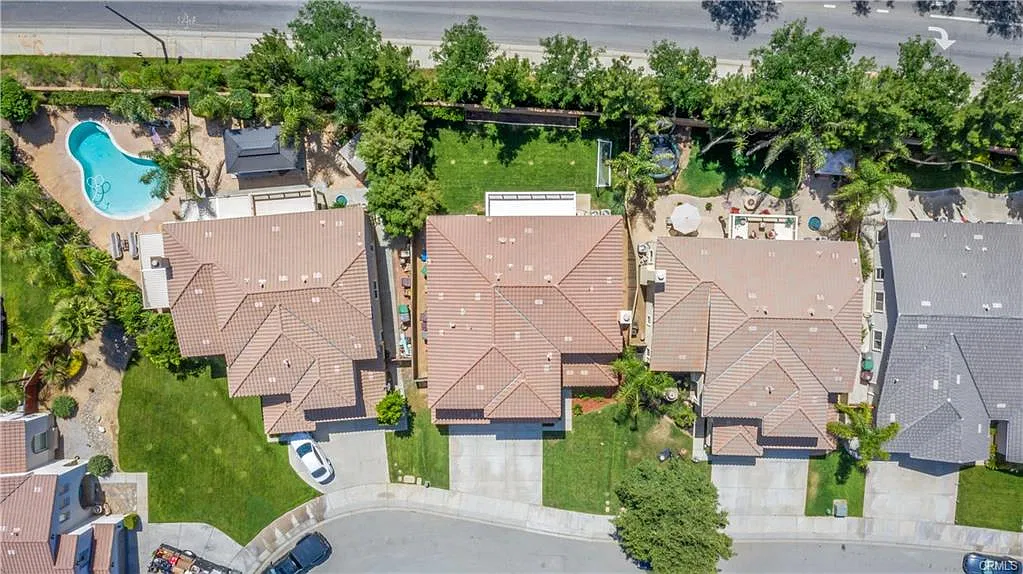 4 bed, 3246 sqft, $3,500 — Photo 4