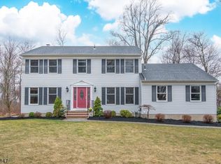 30 Prince Henry Dr, Randolph, NJ 07869
