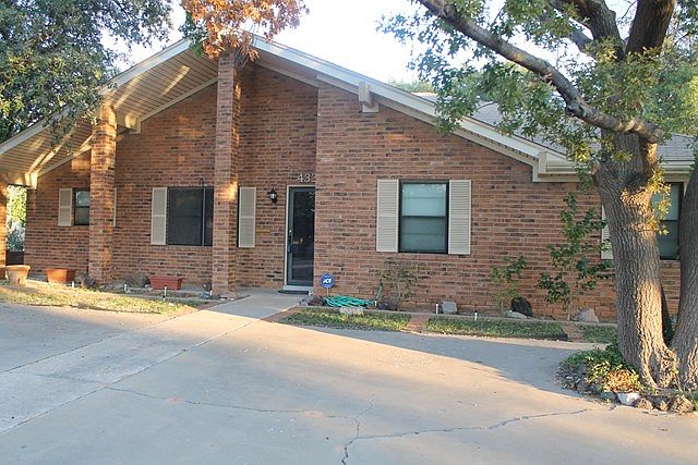 1st image of 4326 Greenbriar Dr