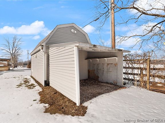 4th image of 8526 Brock Road