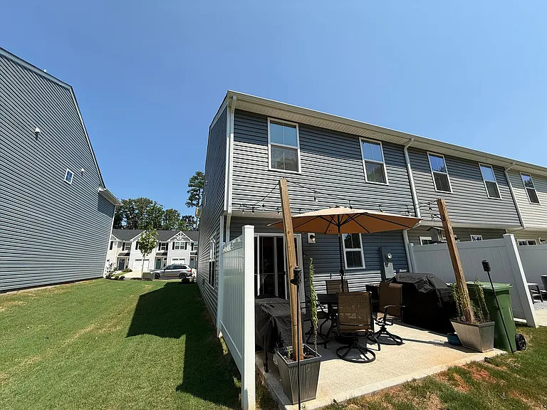 168 Sarnesfield Way — Photo 9