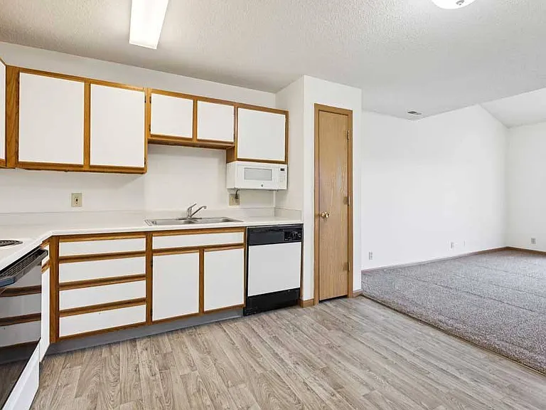 Northridge Heights Apartments — Photo 147
