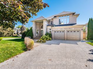 2204 Carpenters Cir, Oakville, ON L6M 3C7