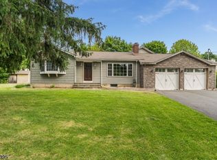 10 Tamarack Rd, Mount Olive Twp., NJ 07828