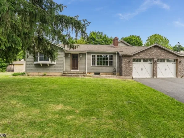 10 Tamarack Rd, Mount Olive Twp., NJ 07828