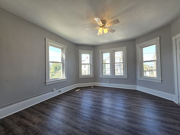 2nd image of 501 Bernon St APT 2