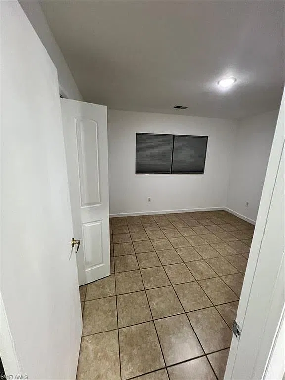 3 bed, 2.0 bath, 1112 sqft, $1,800 — Photo 3