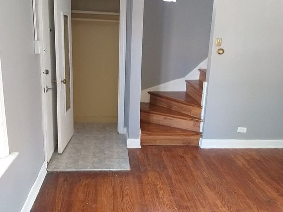 2nd image of 7916 S Jeffery Ave