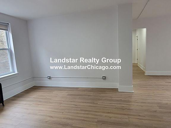 4th image of 1349 W Estes Ave #4I