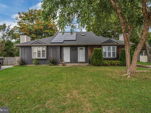 10 Franklin Pl, Voorhees, NJ 08043